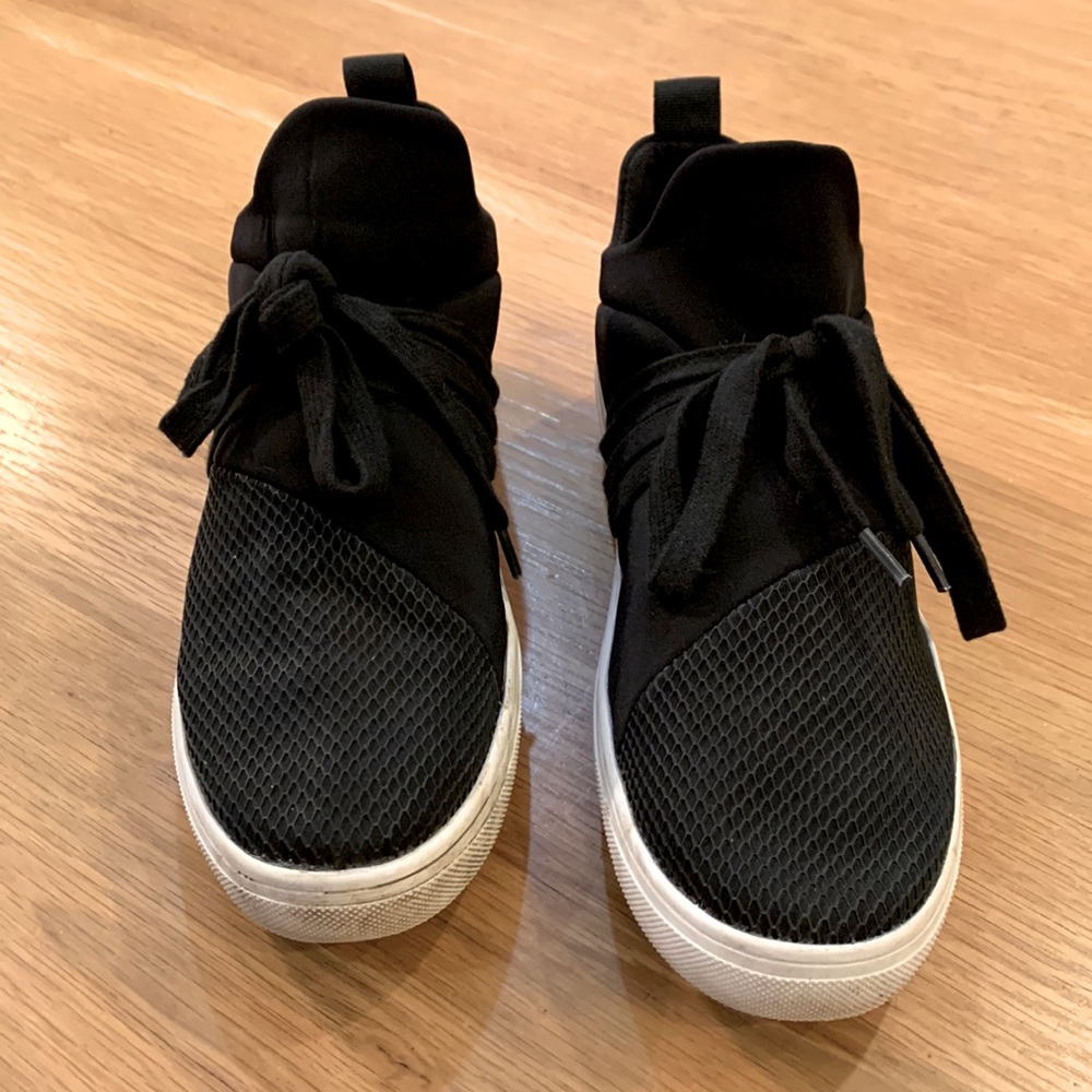 Steve Madden Size 9 Lancer Black Sneakers ~Black & White ~Runners Sneakers shoes - Picture 2 of 16